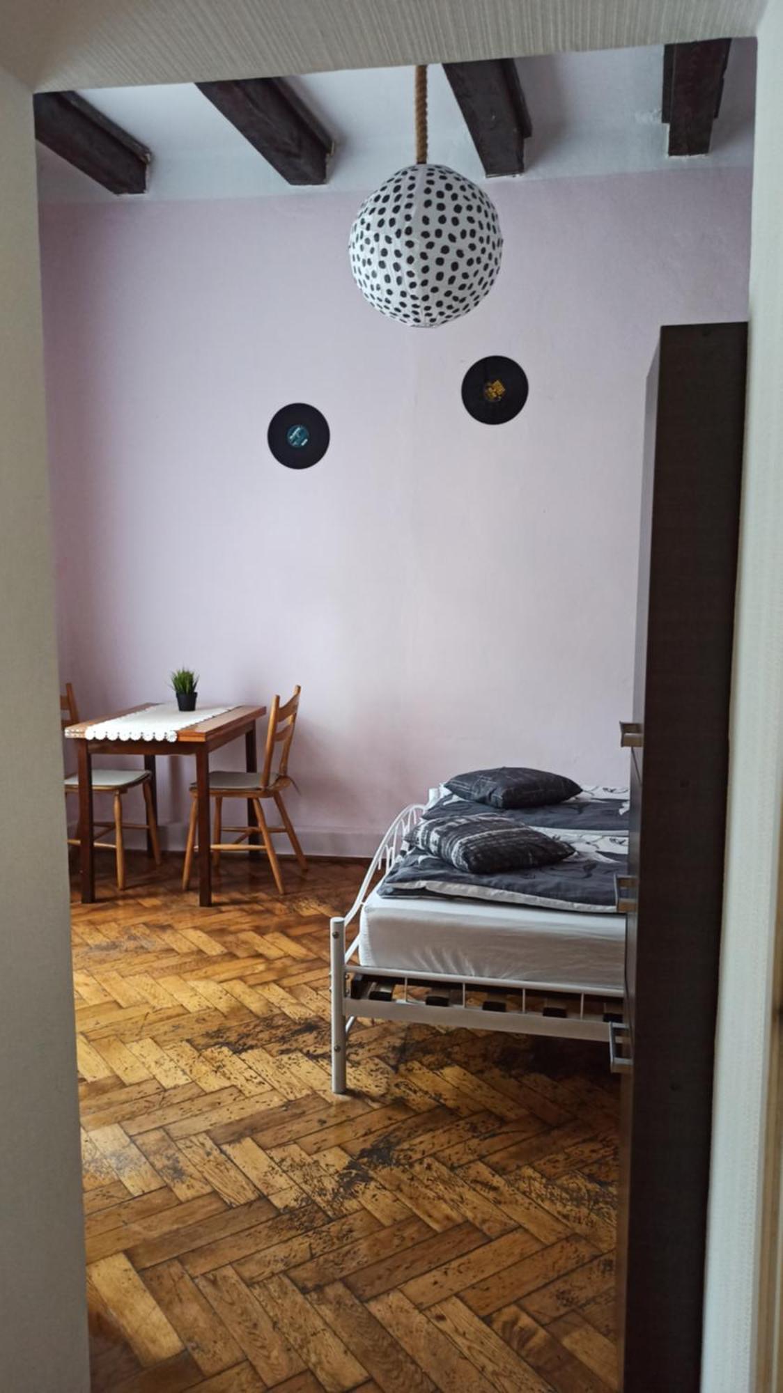 Willa Retro Hostel Krakow Ngoại thất bức ảnh